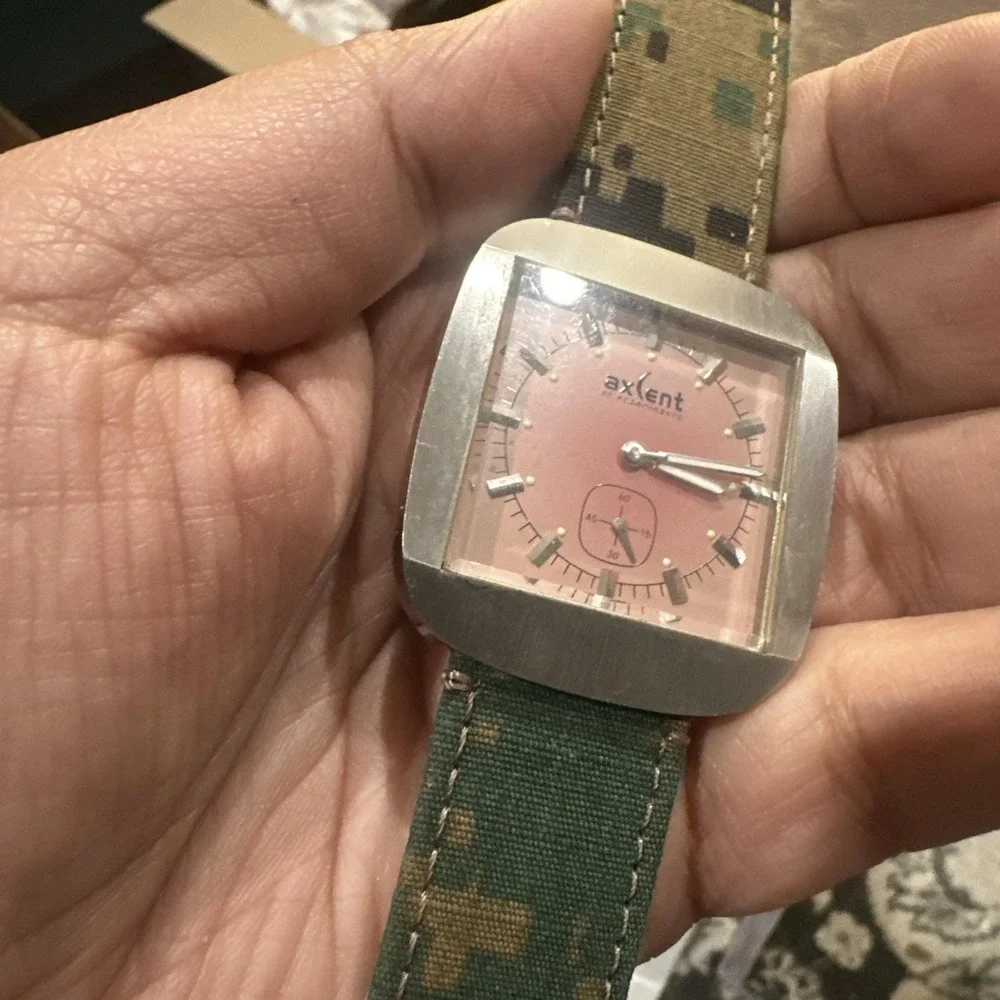 Working Axcent of Scandinavia Pink D.Jakobsson X1000 Rocker‎ 38mm Unisex Watch